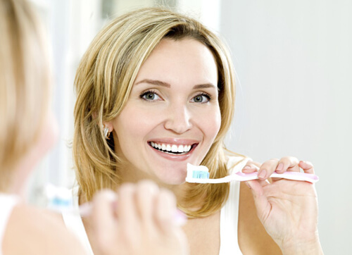 Chải răng ngay sau khi ăn có tốt không?
